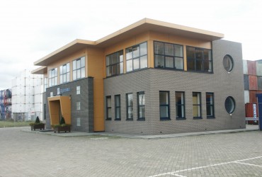 Nieuwbouw kantoorpand containerterminal te Moerdijk