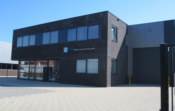 Nieuwbouw bedrijfsruimte met kantoor te Zevenbergen